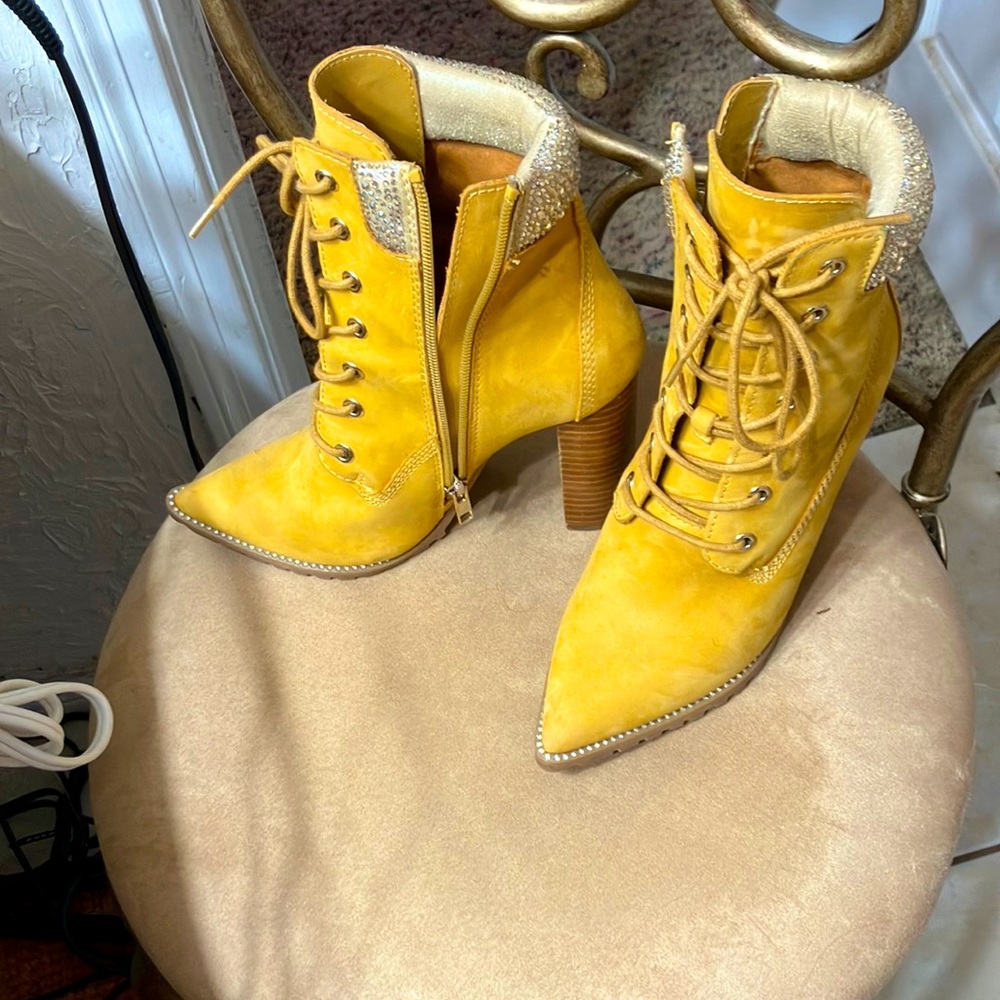 Yellow suede rhinestones boots